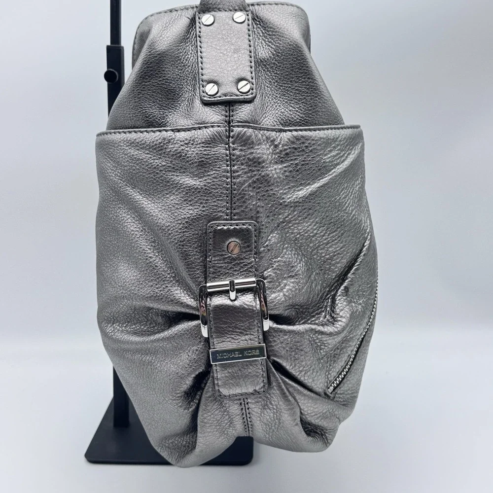 New Michael Kors Evie Hobo Bag Supple Leather Front Zip Pocket Pewter Silver Met